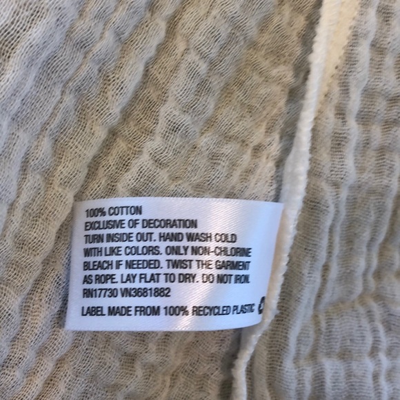 NWT Knox Rose Gauze Cream Top Embellished Neck Sleeveless XS - Picture 6 of 6